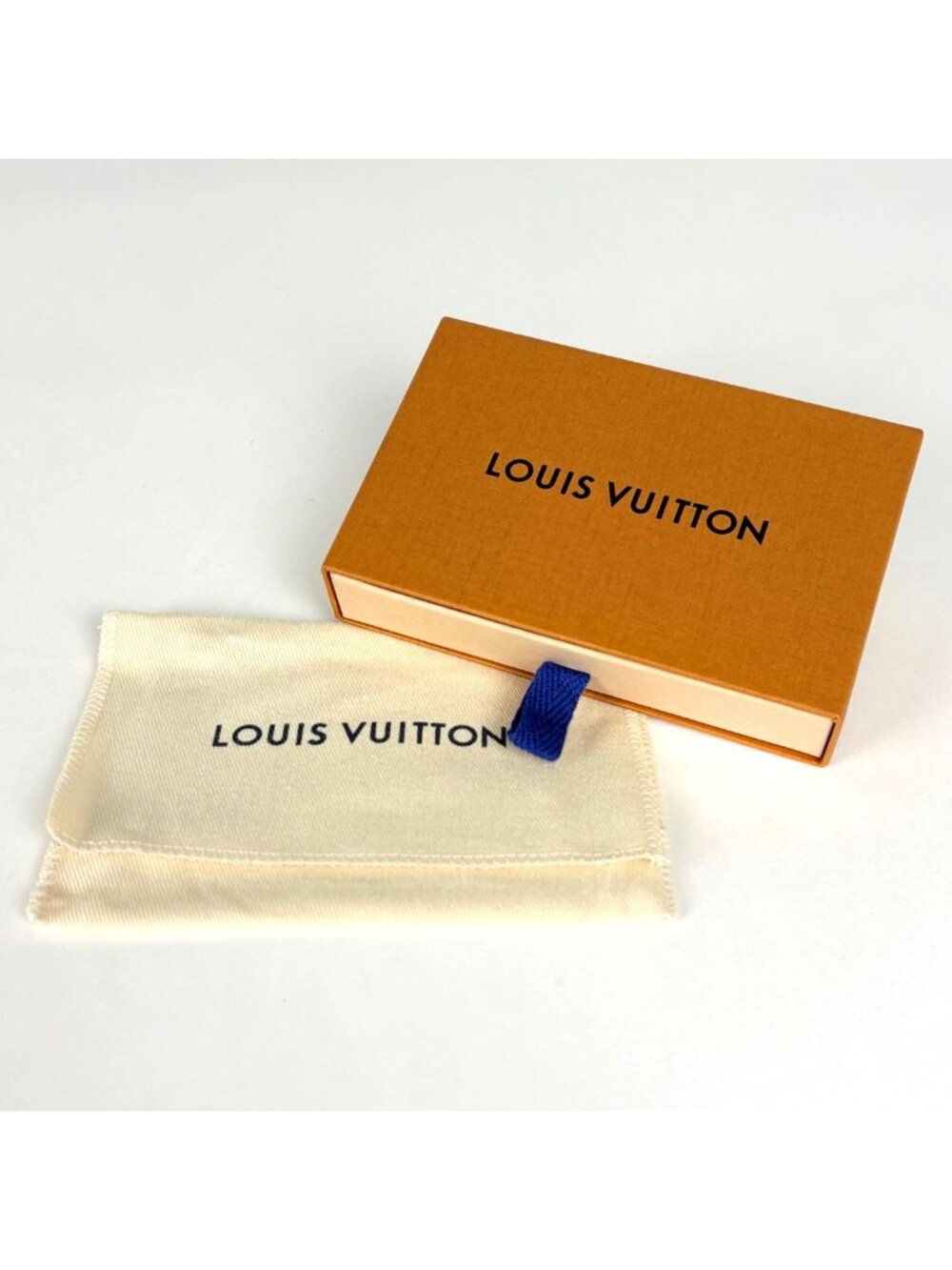 Louis Vuitton Multicles 6 Key Case Monogram Eclipse Noir Key Holder View 6